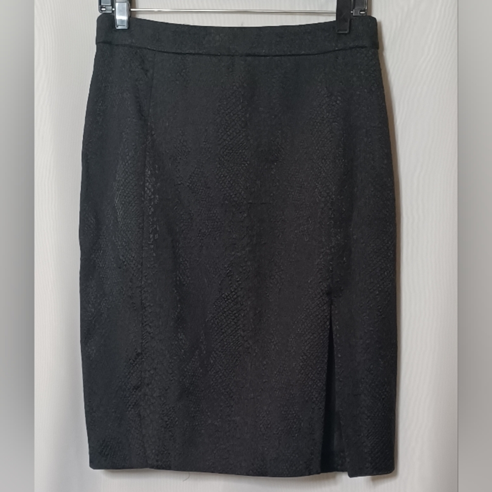 Altuzarra Black Textured Fabric Faux Snake Print Midi Skirt. 10